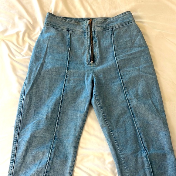 BDG Jeans - Picture 1 of 4